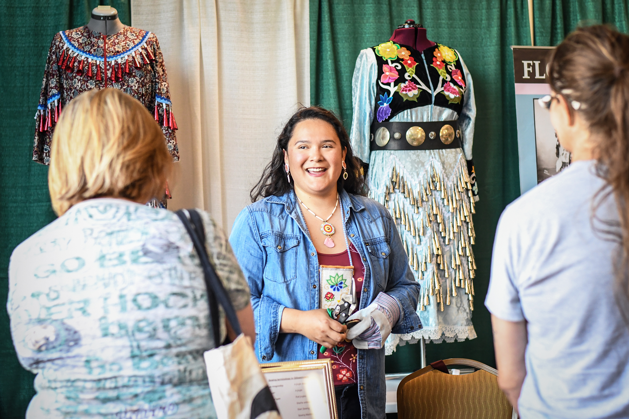 'A phenomenal, beautiful day': Hundreds come out for first-ever Anishinaabe Art Festival - Vimarsana News